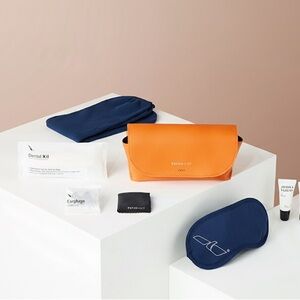 American Airlines X Raven + Lily Premium Economy Business Amenity Travel Kit Bag